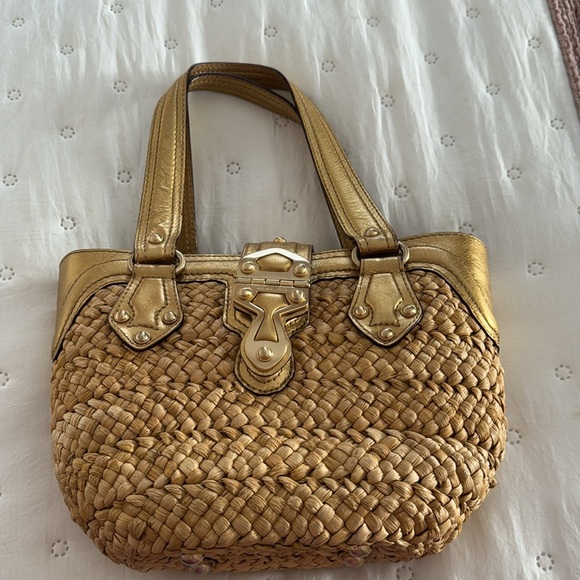 Michael Kors basket weave bag. Gold - Picture 2 of 9